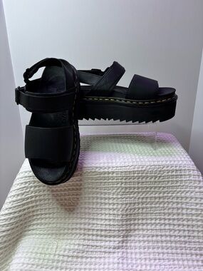 Dr. Martens Voss Quad Black Platform Sandals with Yellow Stitching Size 7